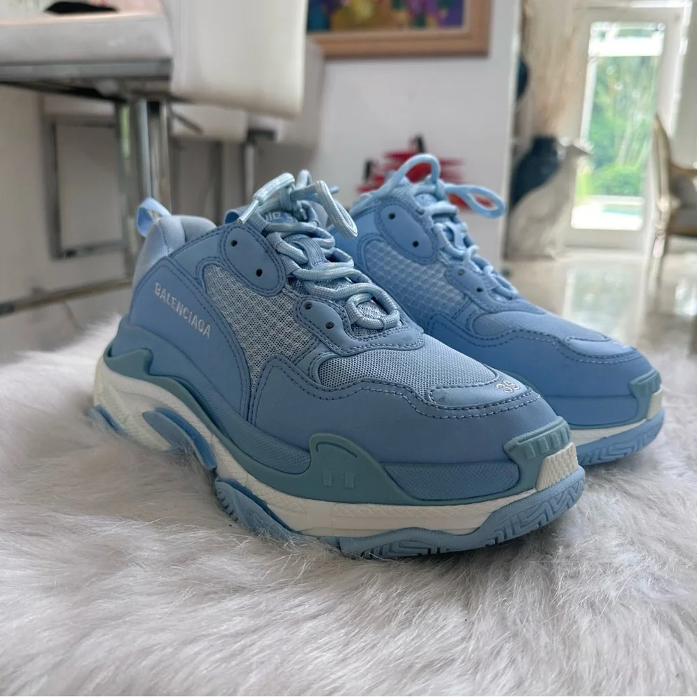 Balenciaga Triple S - Picture 9 of 11